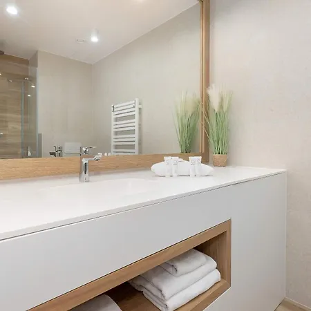 Nowoczesne W Darlowie Blisko Plazy Z Klimatyzacja By Renters Apartment *